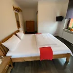 Siebenschlaefer Hof 3*